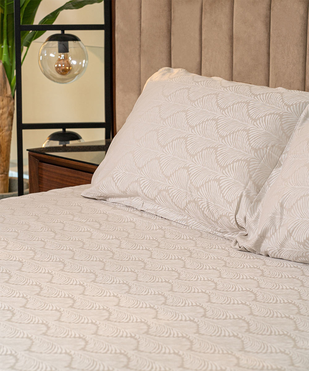 Jacquard Cotton Fitted Bedsheet (1 Bedsheet + 2 Pillowcases)