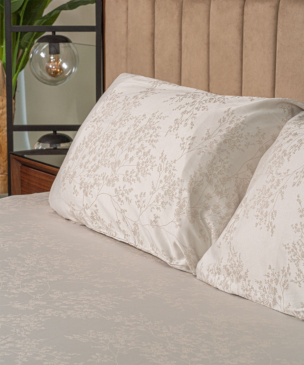 Jacquard Cotton Fitted Bedsheet (1 Bedsheet + 2 Pillowcases)