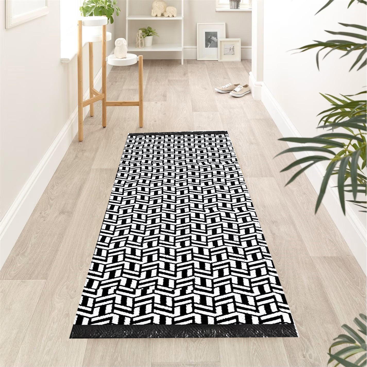 Modern - Sided Runner