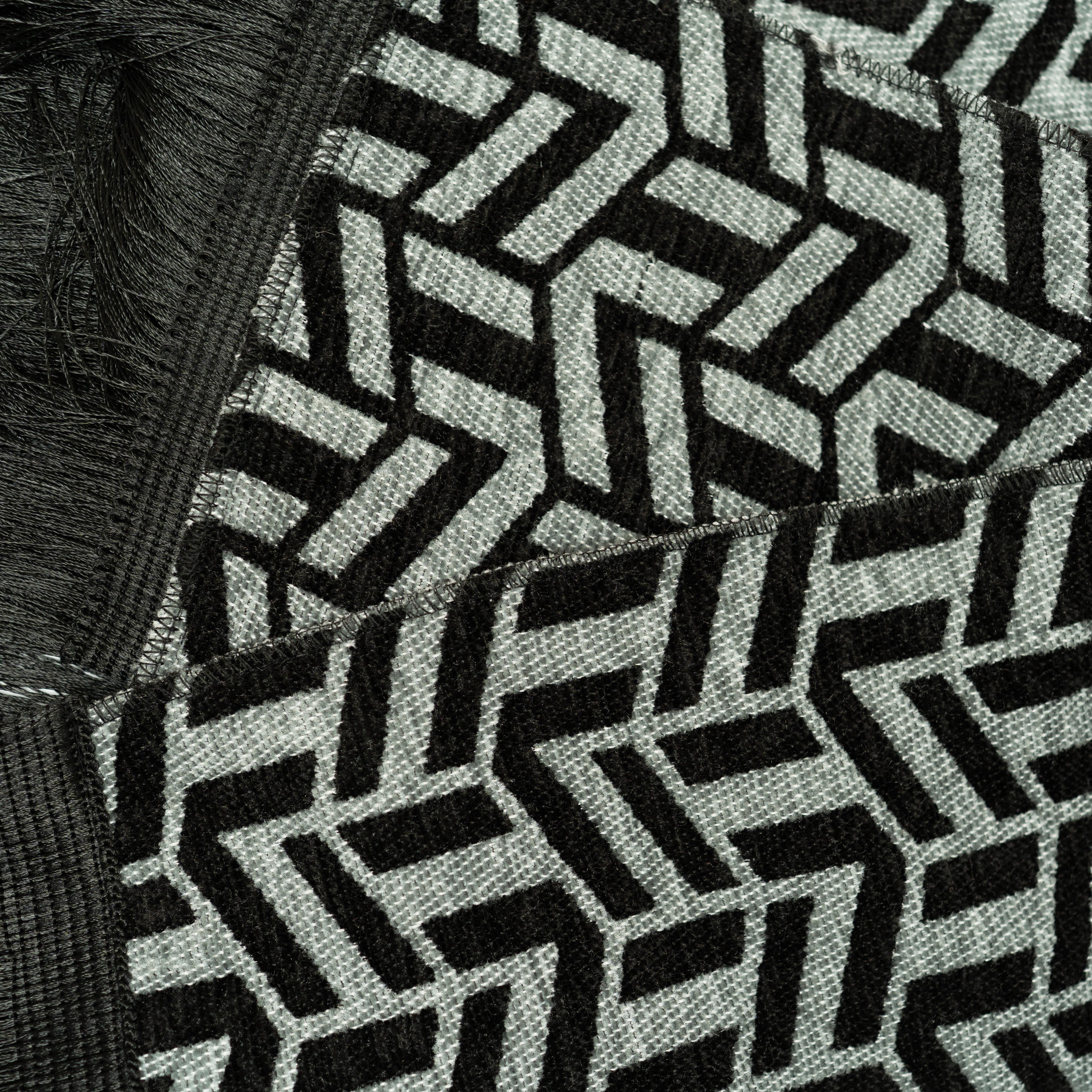 Modern - Sided Runner