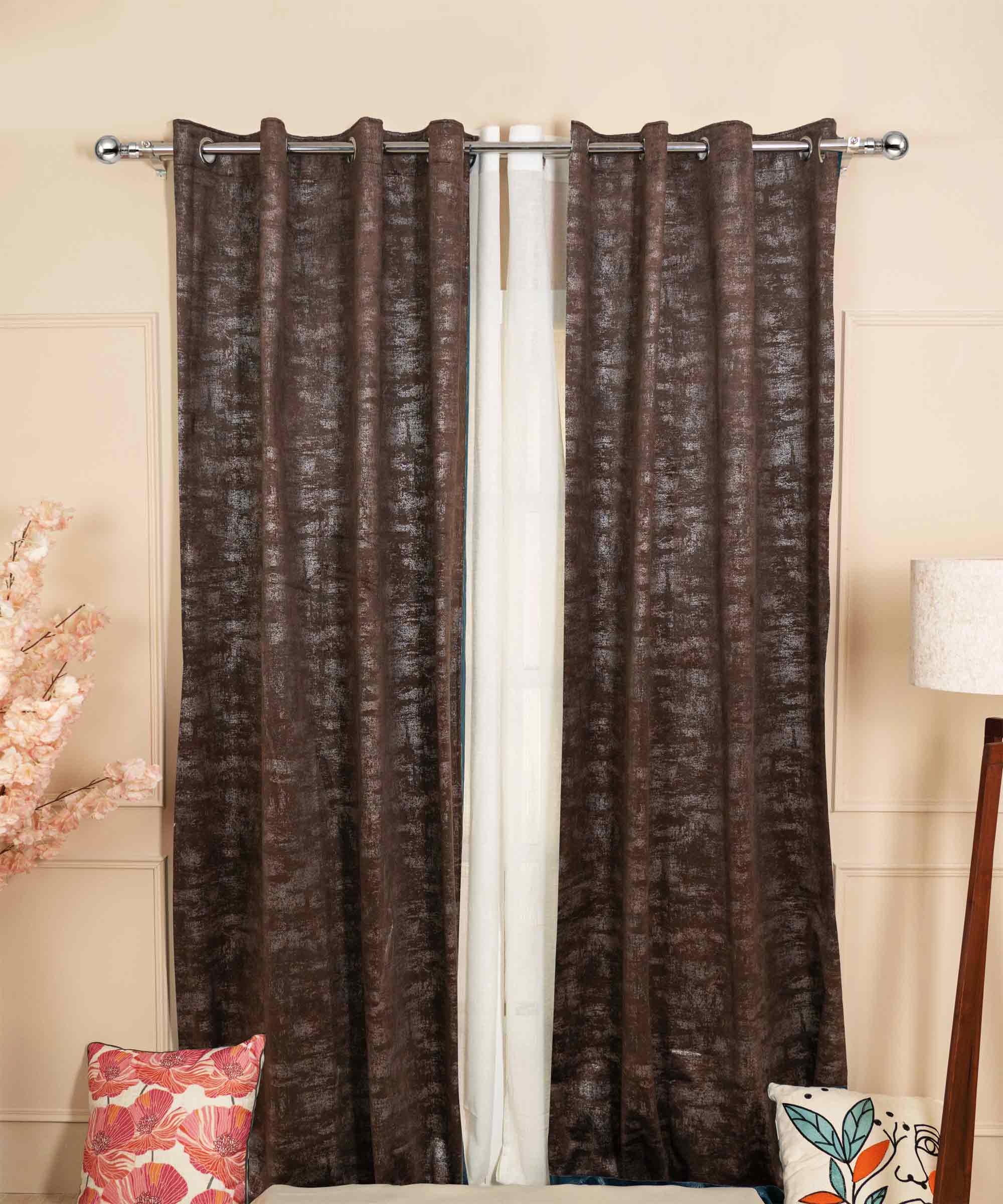Padded Velvet Curtains - Light Blocking - Model Disel