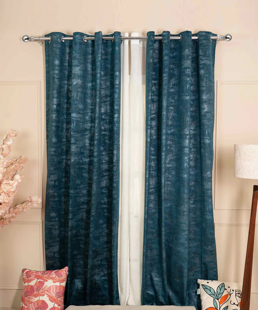 Padded Velvet Curtains - Light Blocking - Model Disel