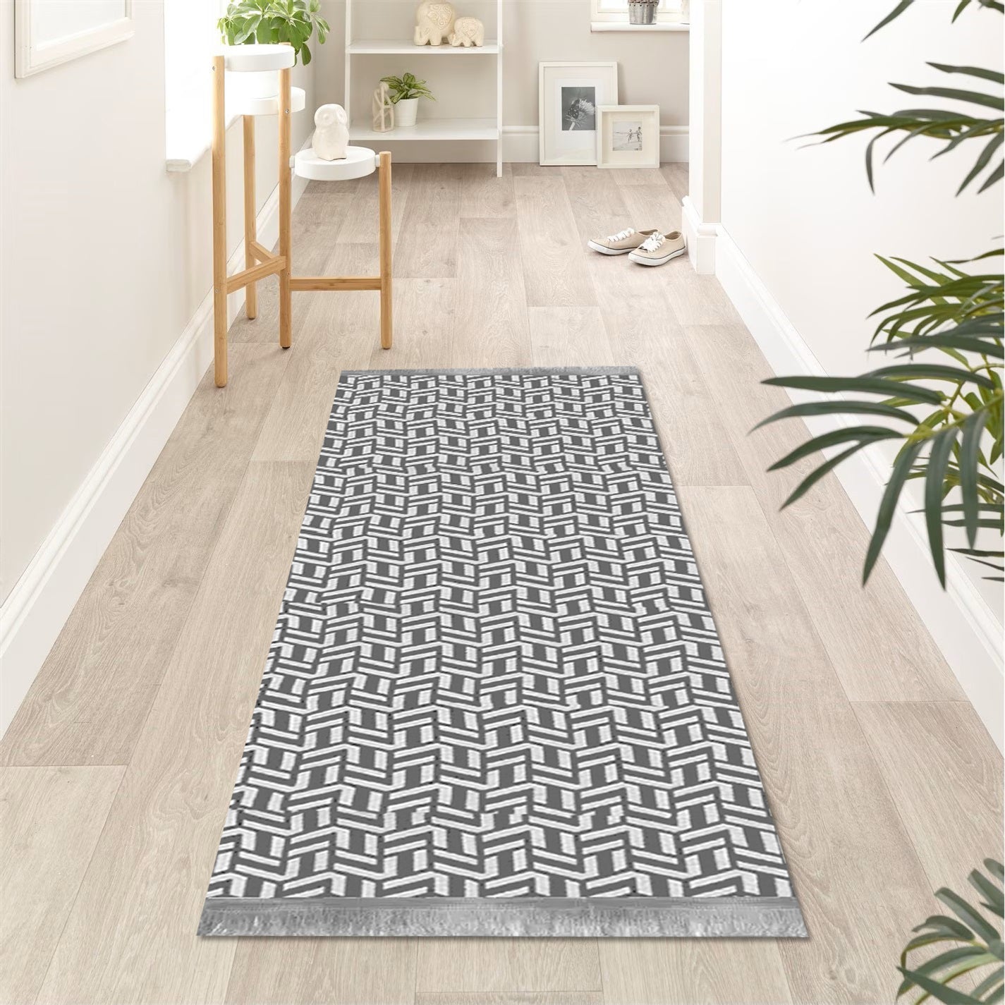 Modern - Sided Runner