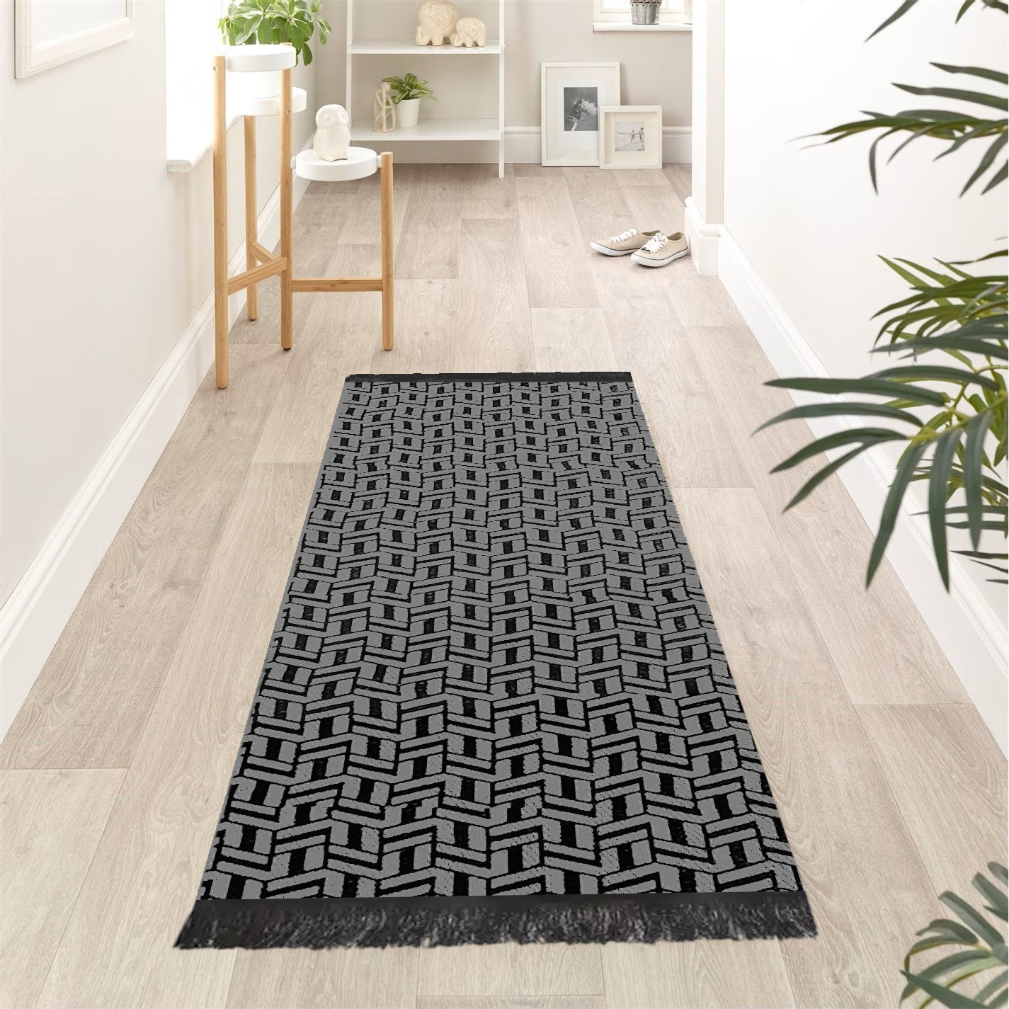 Modern - Sided Runner