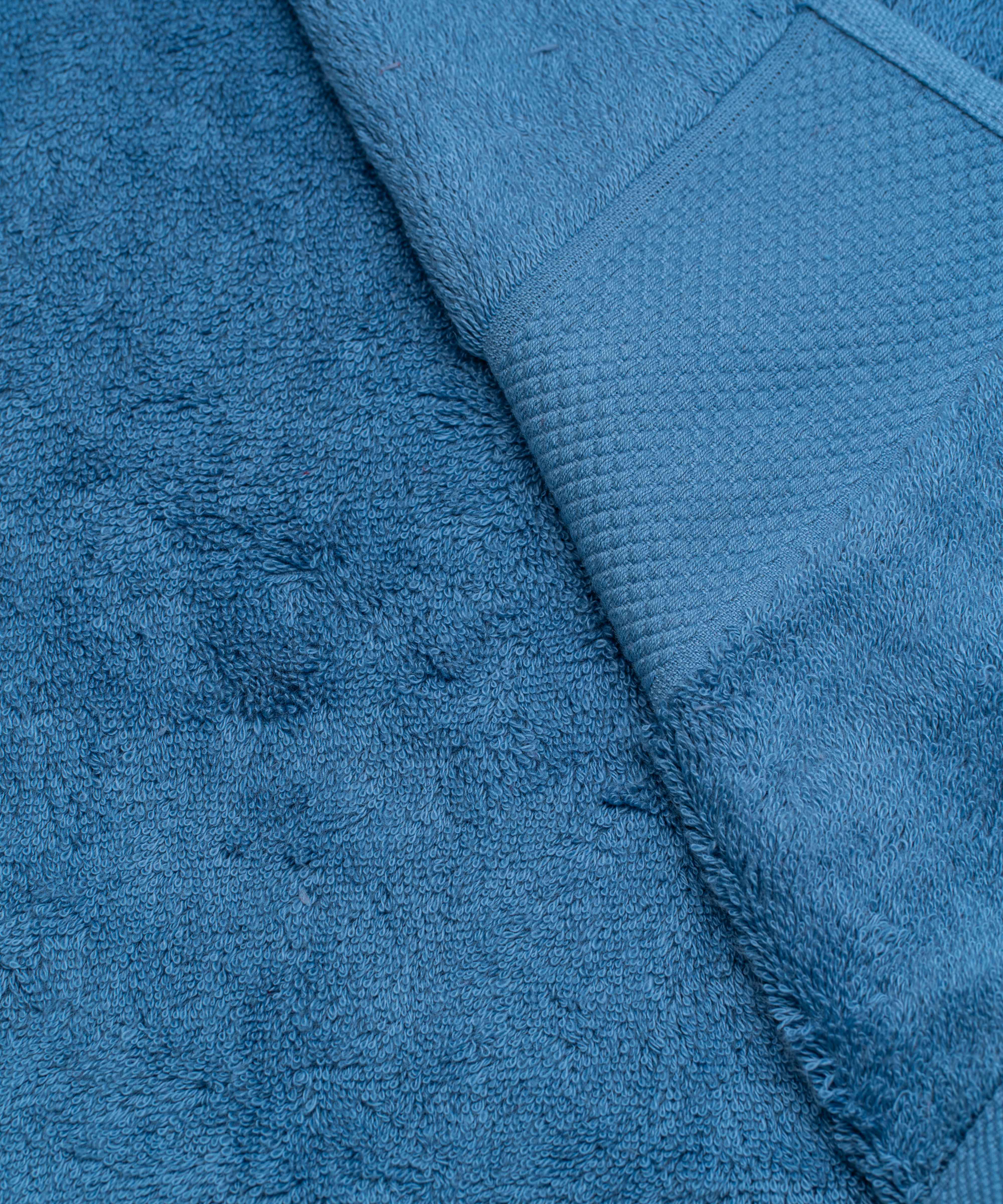 Cotton Towel with Feather-Like Softness