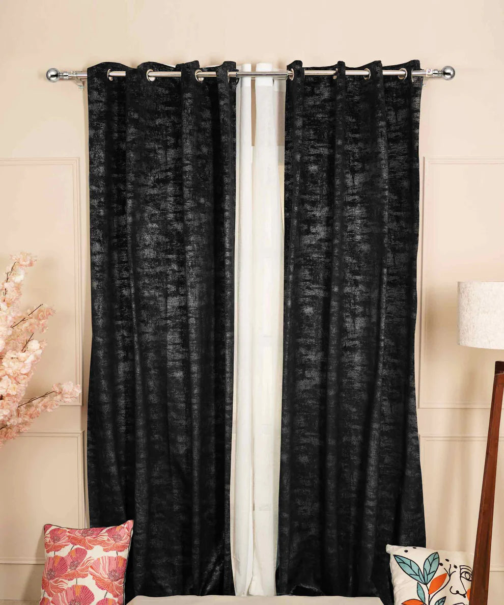 Padded Velvet Curtains - Light Blocking - Model Disel