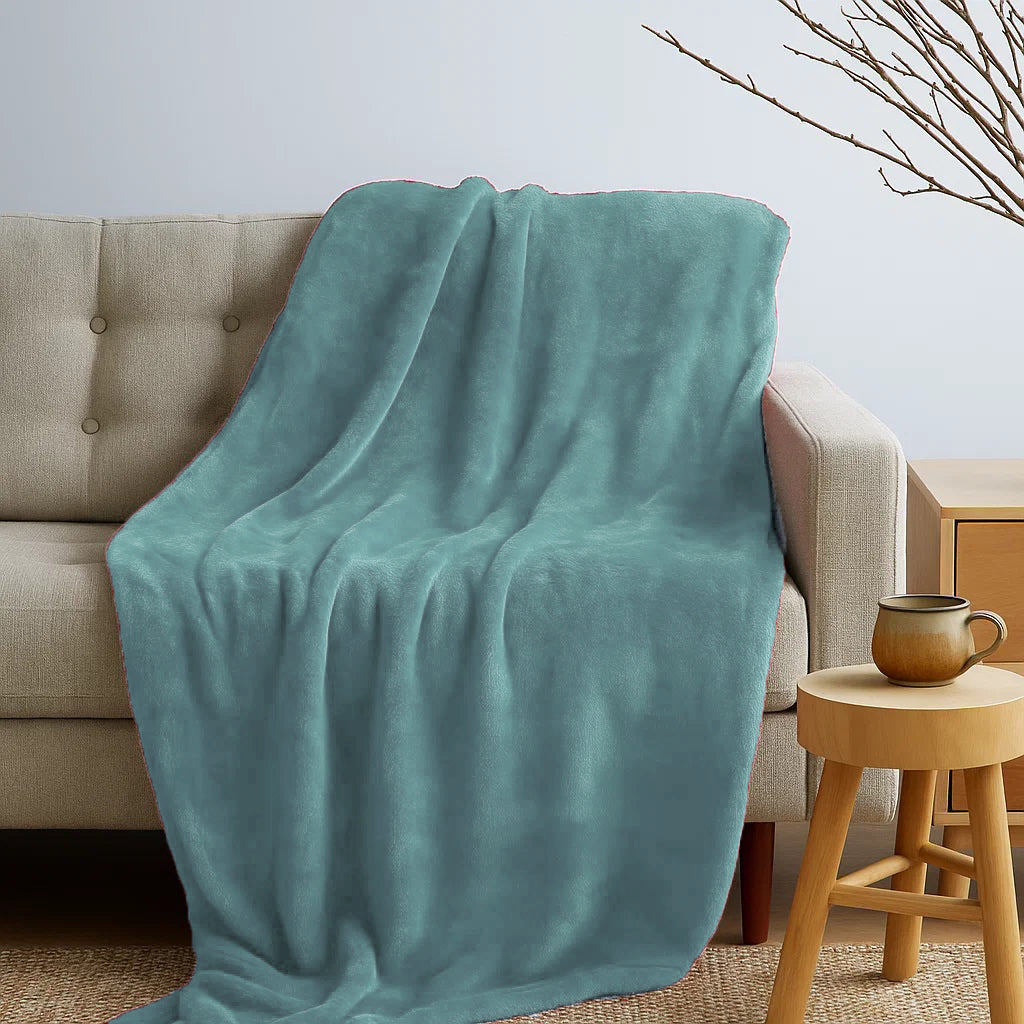 Plain Lilly light blanket